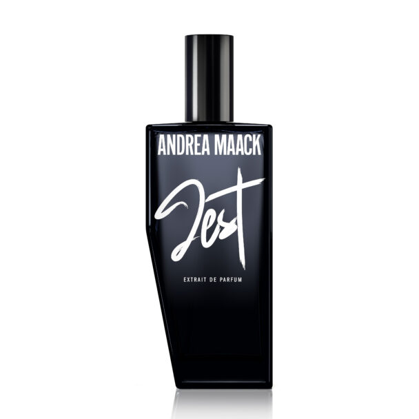 ANDREA MAACK Jest